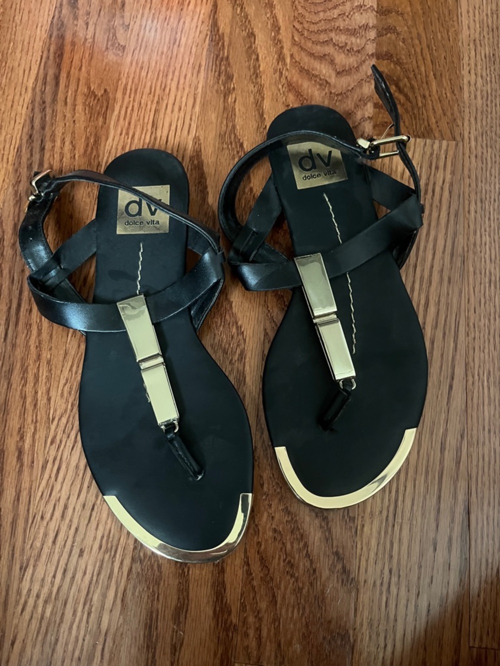 DV black sandals
